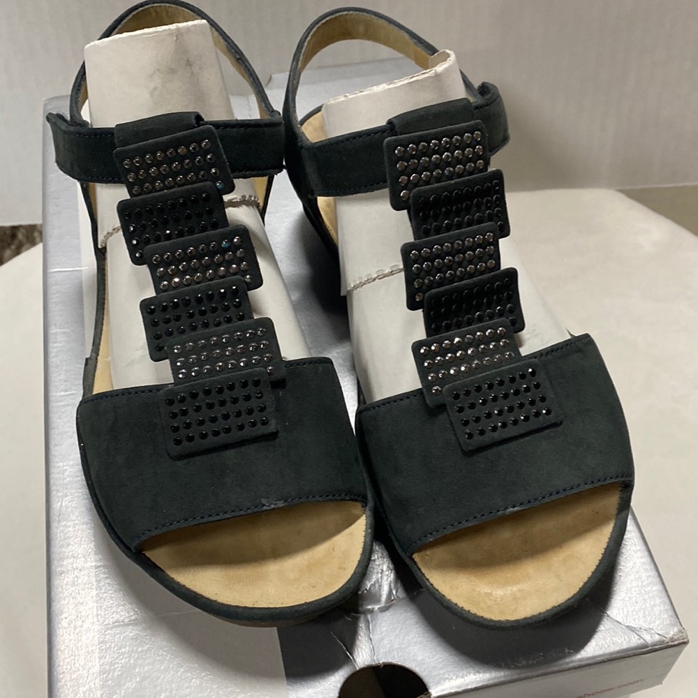 Ara sandals